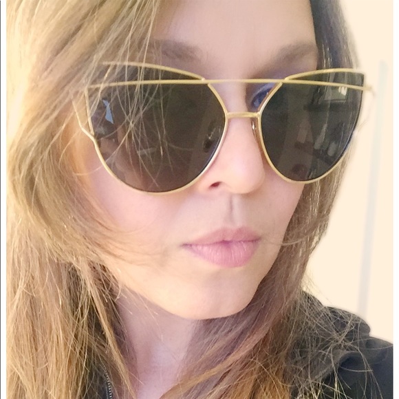 Modern Cat Eye Sunglasses - Picture 2 of 5